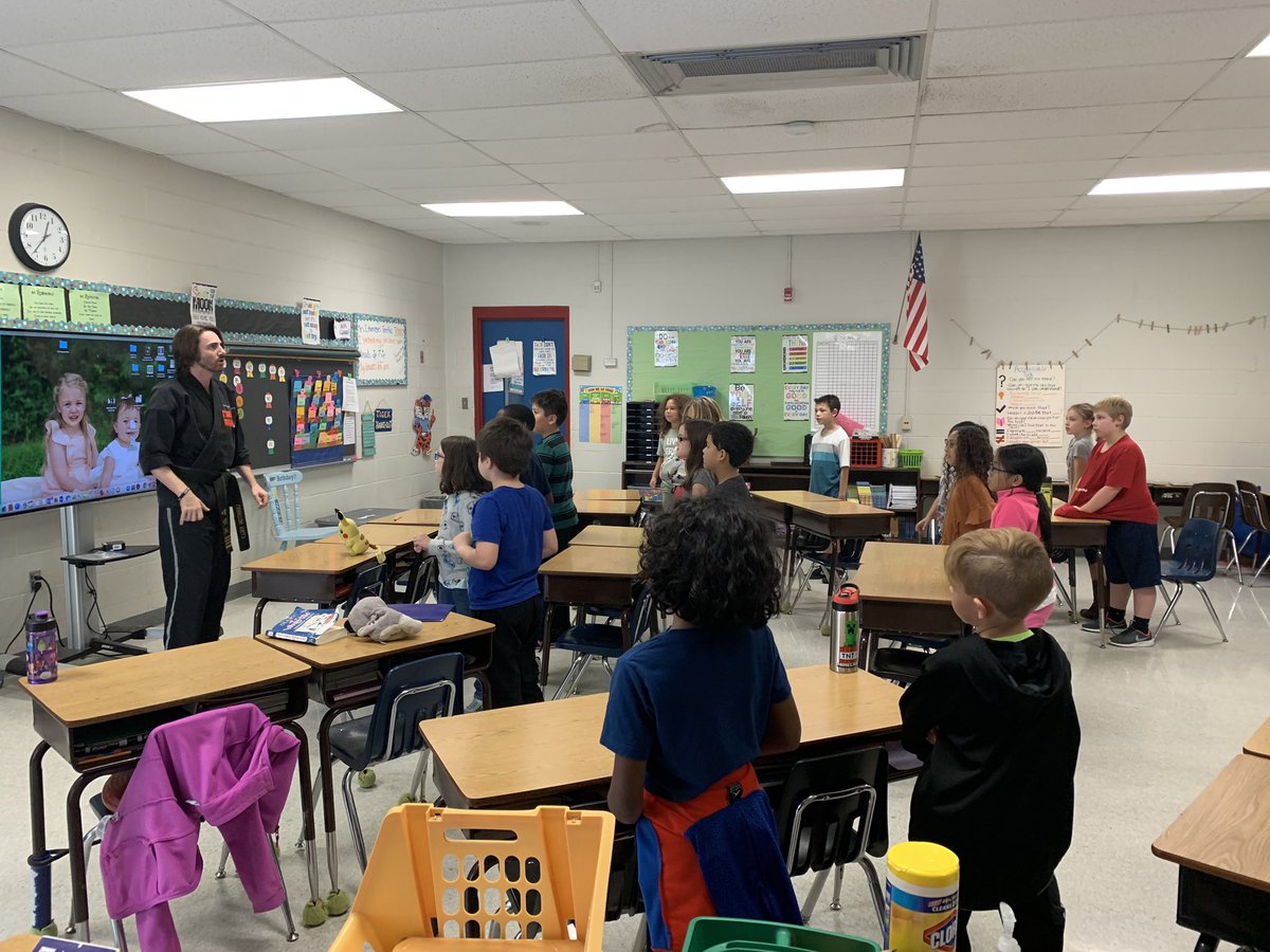 beth_etheridge's tweet photo. Mrs. Etheridge’s Class got some tips from an awesome Karate instructor today! He also gave a fantastic lesson on bullying and how to stop it! https://t.co/uqbYEG3YOy