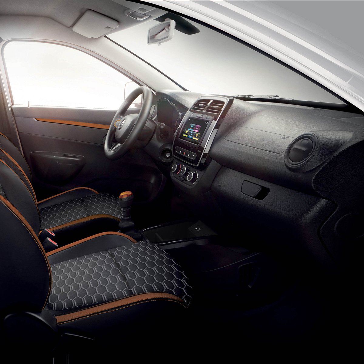 RenaultMX's tweet photo. El diseño exterior, comodidad y tecnología de Renault #KWID hacen el combo perfecto para descubrir la ciudad. #ConectaConElMundo 🚙🌎 https://t.co/DVukhDJSs9