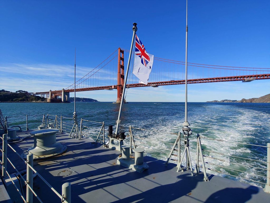 A gorgeous day for #HMASBrisbane arrival into San Francisco Bay #FleetWeek2019 Enjoy this crew member photo @Australian_Navy @tradeinvestqld For ship tours: fleetweeksf.org/navy-ships