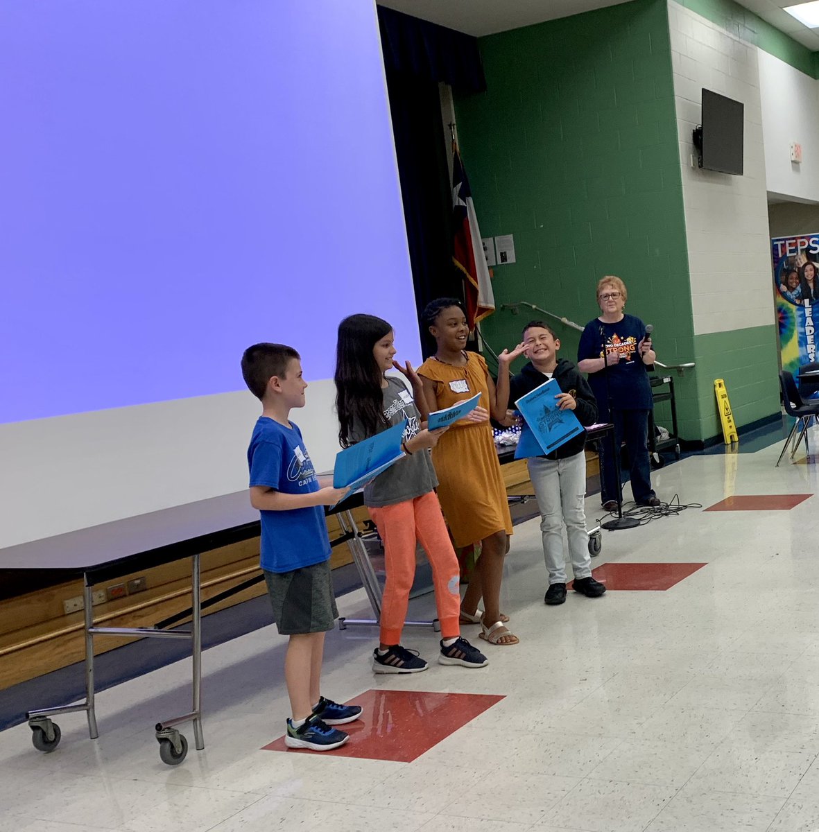 MsGomezNISD's tweet photo. Today, at the Leaders ‘R’ Us workshop, Carson’s Student Council officers built their leadership skills and got ideas about how to help our school and community! @NISDCarson #CarsonLegends https://t.co/qSkklIfYF9