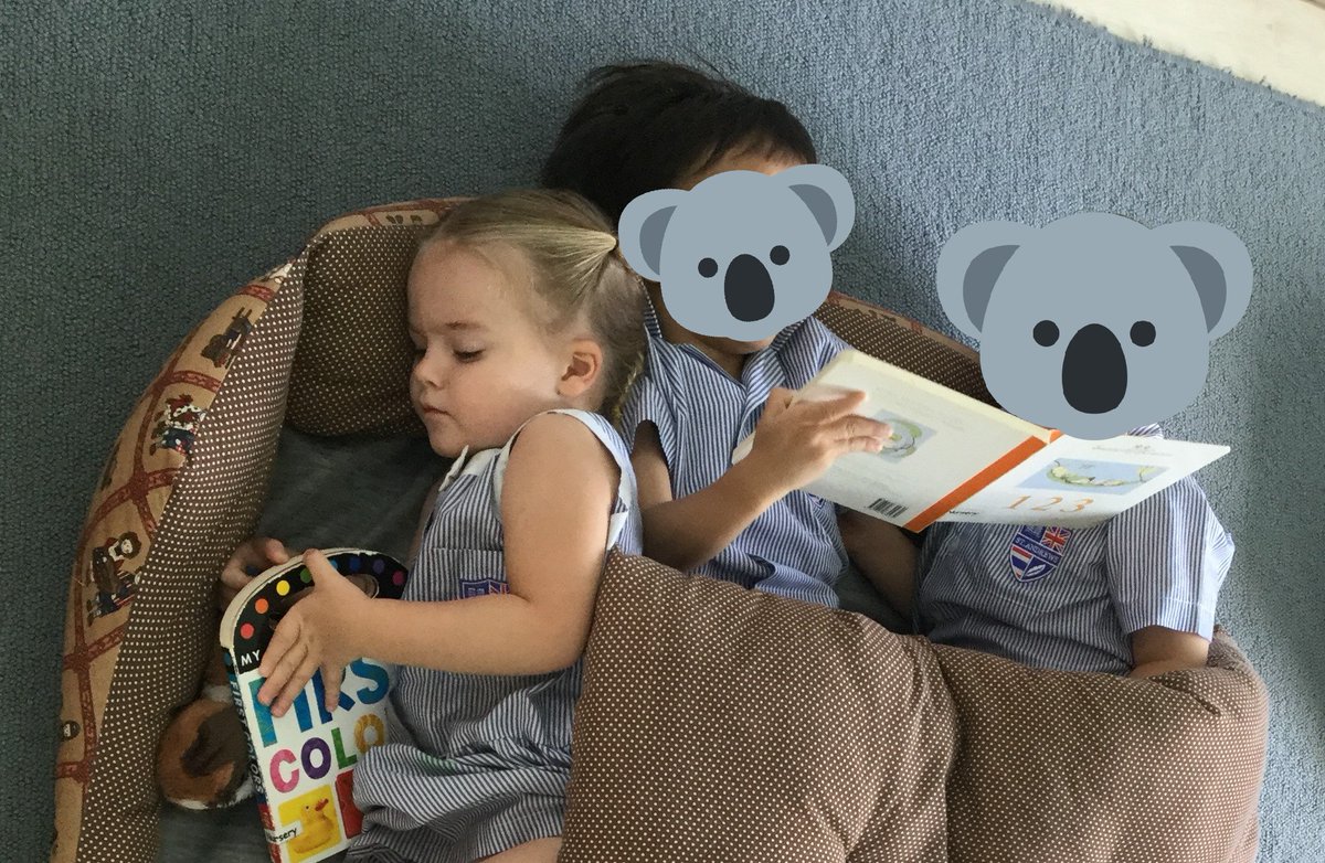 Who knew that our comfy dog beds would turn into such an enticing place to read in #nursery @StAndrewsSAT ?! #SuperSathorn #earlyliteracy #ECEmatters #CognitaWay #welovereading