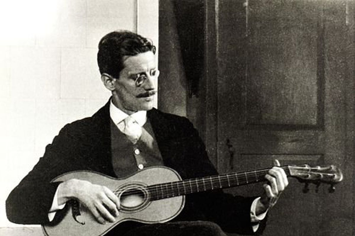InMyGoodBooks's tweet photo. “Virtually every writer I know would rather be a musician.” 

KURT VONNEGUT
@Kurt_Vonnegut https://t.co/V6AvsoxKze