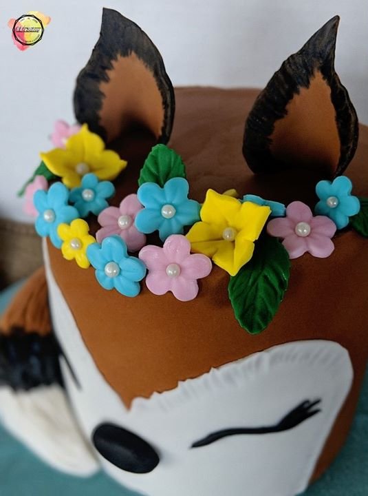 AllisBakery's tweet photo. An Adorable Foxy Lady Cake
#foxy #birthdaygirl #adorable #pretty #cake #cakeart #cakedecorating #baking #yummy #cute #cutie #instapic #sweet #foodpic #photography #art #party #yeg #yegcakes #yegbakery #yegkids #yegfoodrocks #edmonton #edmontonlocal #edmontonbakery #allisbakery https://t.co/qurF3xweSI