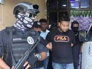 புலிகளுடன் தொடர்புடைய 7 பேர் மலேசியாவில் கைது #LTTE #Arresed #Malasia #tamilealam bit.ly/2MtOATz
