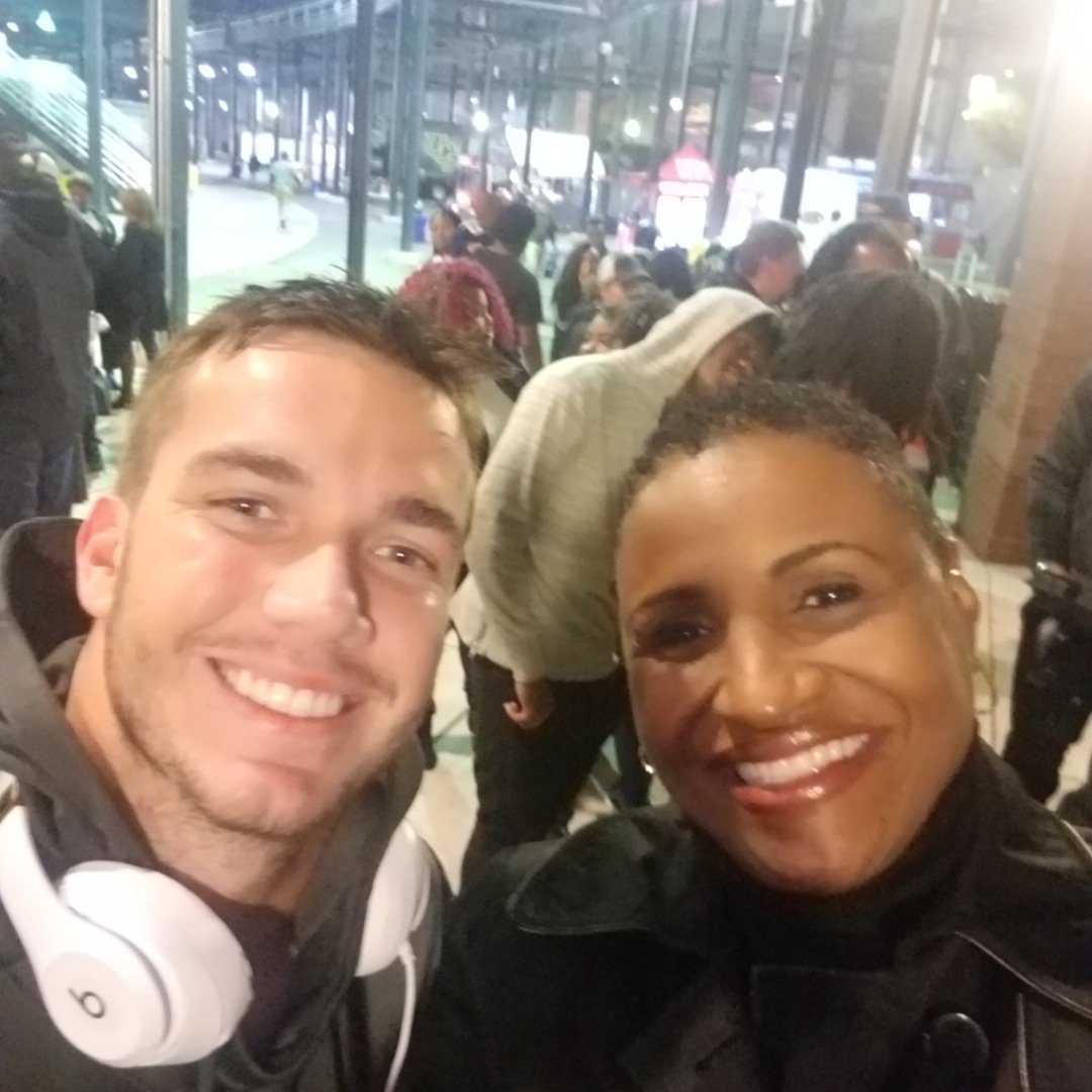 harrietroberson's tweet photo. Hey Knight Nation help me wish, all of our favorite Son, McKenzie Milton, Happy Birthday! So grateful that you are a son to me and a big brother to my son! Love you KZ!! #UCFMOMSQUAD #89MOM @UCF_Football @AntRoberson1 https://t.co/nL6mjKP1XL