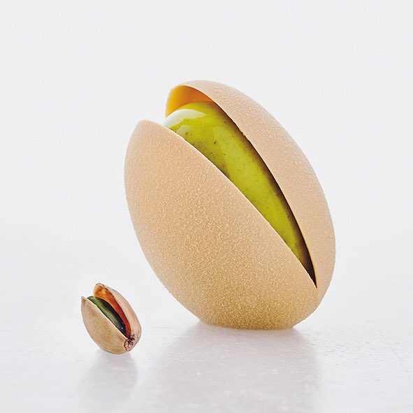 PastryRev's tweet photo. PISTACHO by @miquelguarro (@HofmannBCN) 📷 Joan Pujol para #PR39 👇🏻
https://t.co/0ZD25Mg6lX https://t.co/ohjco02xCc