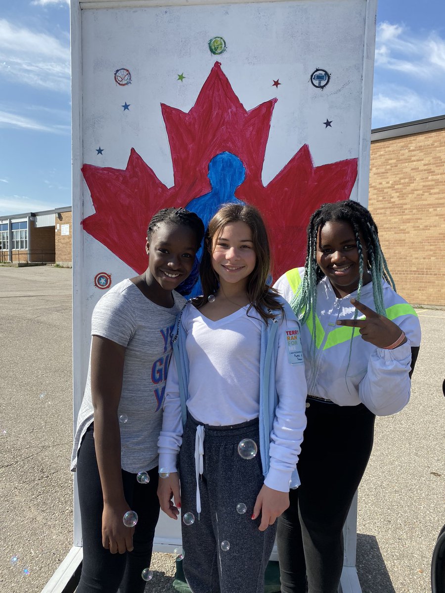 Mrs. Fera tweet media