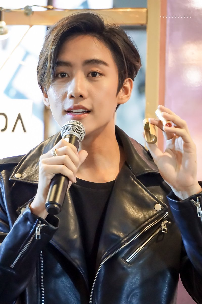youcoolcool's tweet photo. ขายเก่งมากเลย 💋💋

@Mmarksiwat
#หัวใจศิวัช #MarkSiwat
#TREECHADAxMARK https://t.co/XAE9n2230o