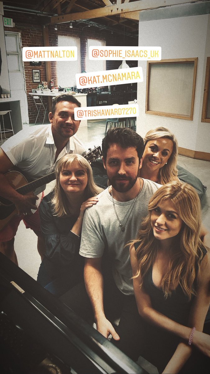 KatheraudeSrc's tweet image. new ; @Kat_McNamara in a recording studio for #twowolves in Los Angeles 🌸