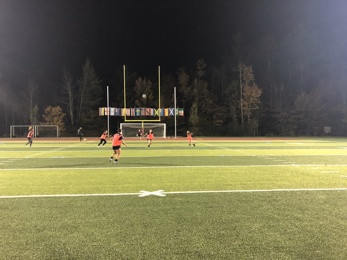 FPUWSOC's tweet photo. Late night practice vibes😎 nothing like putting in a session with a view while you grind!!💪🏼✅⚽️ #DriveandDiscipline #VisionandValor https://t.co/UK8k5gFjMG