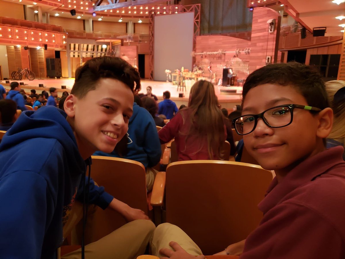 K8_Dragons's tweet photo. Our 7th grade students enjoyed the very educational Kitty Hawk Play! #fieldtriptime #STEMEducation #learningcanbefun #dragonstuneintolearning #doolindragons #doolindragonsdominate @miamischools @MDCPSSTEAM @miamisup @MDCPSSouth https://t.co/D8trObhGC4