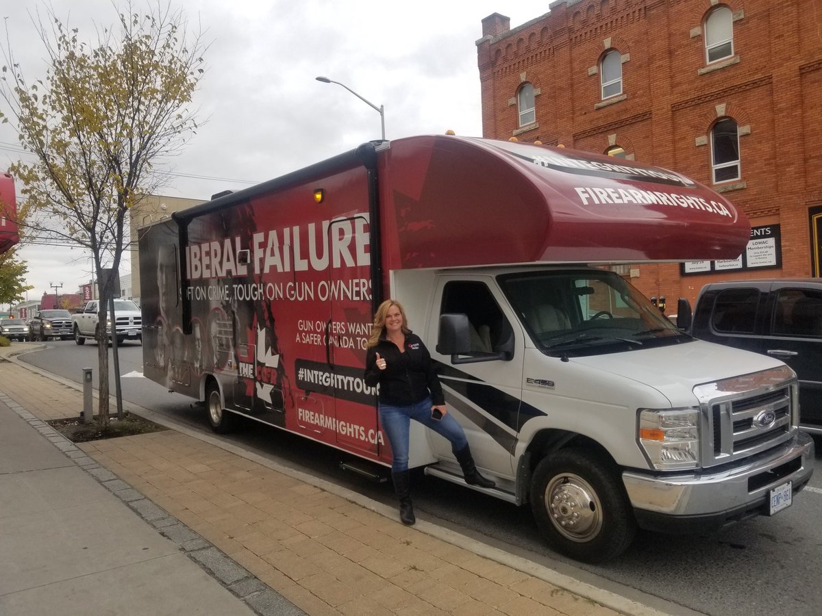 CCFR_CCDAF's tweet image. Barring any further weather issues, the #IntegrityTour pulls into @wolv_supplies in Virden, MB tomorrow at noon for a meet &amp;amp; greet!! Come get your photo with the #LiberalFailure bus and get your free lanyards and bumper stickers!! 

See you there!! 

wolverinesupplies.com/#?sortValue=0
 🚌🇨🇦