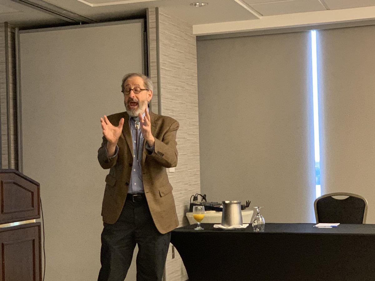 MGHUrology's tweet photo. Thank you to Dr. Marshall Stoller, 4th MGH Harvard Crabtree Lecturer on the origins of stone disease and future perspectives, and for spending time sharing your perspectives with our department. @urochiefmlb @AFeldmanMD @BEkidneystone @UrsinyMD https://t.co/drglGn80MU