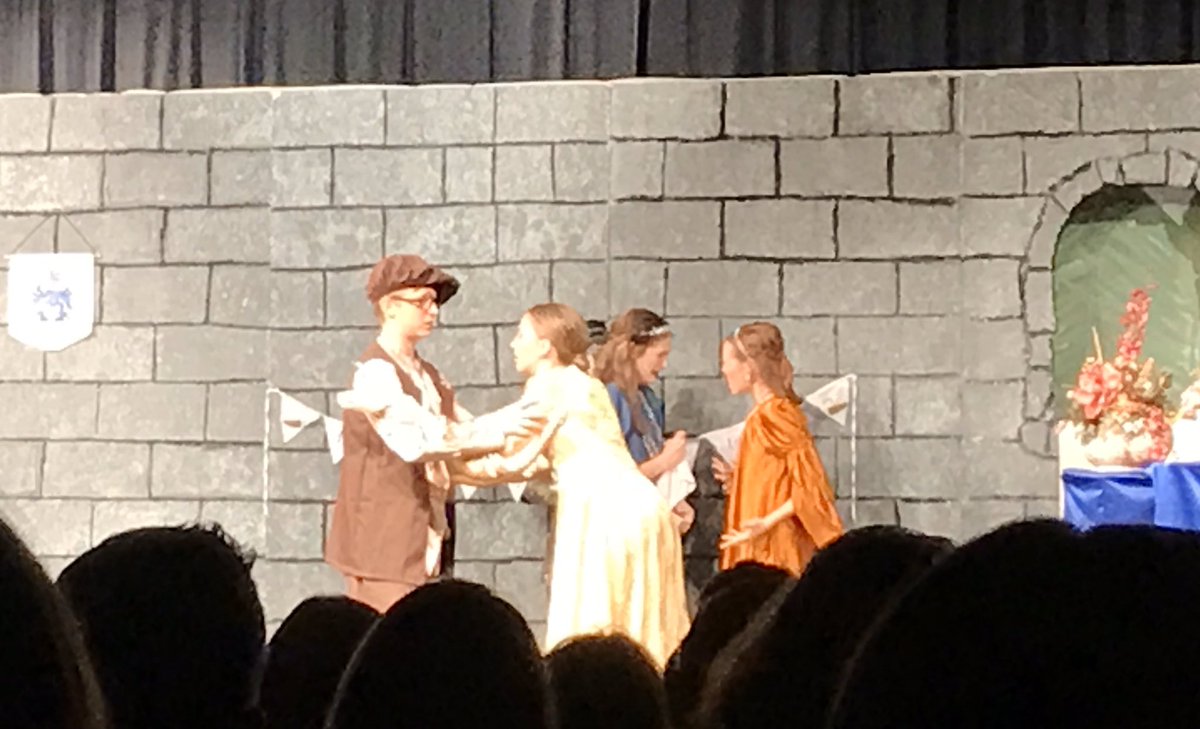 Staci Lester tweet media