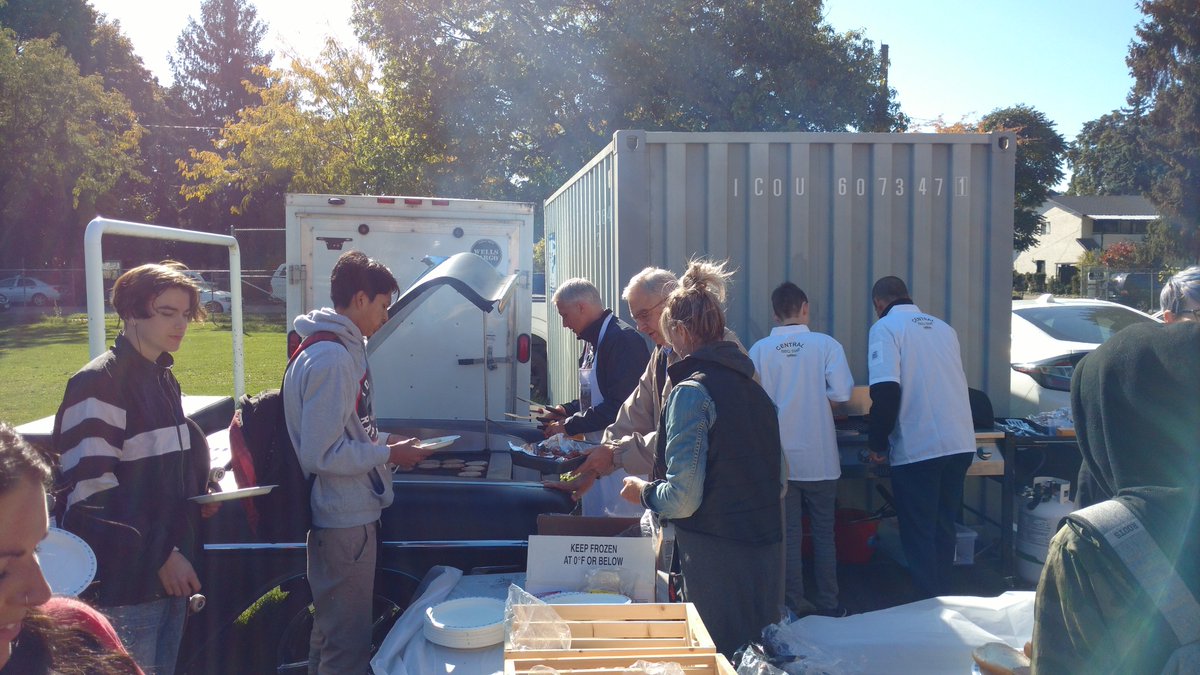librarymisty's tweet photo. Annual fall BBQ @CentralPrograms. Over 150 students, staff, family and community supports came to enjoy some great food and games! Thanks @boydsauto for the loan of the carBQ and water donation! @MoyraBaxter @FraserCrew @VKintzinger @KevinKaardal https://t.co/xWfJOC0TZT