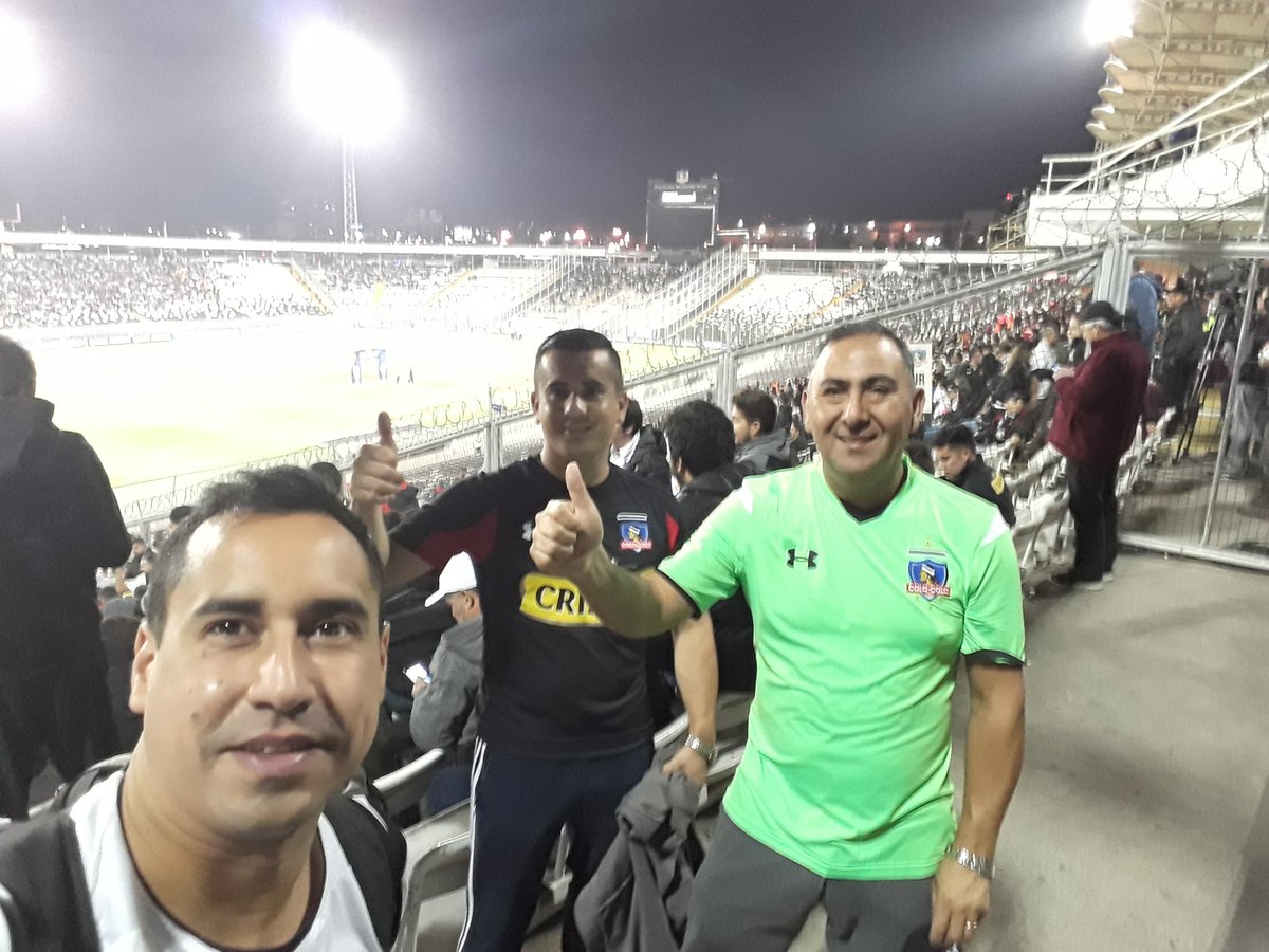 escobarg1972's tweet photo. Grande Colo grande el Capitán Paredes quiero esta camiseta de grande  Capitán 7 #LlegoTuHoraTVN https://t.co/b0UgzXkWVx
