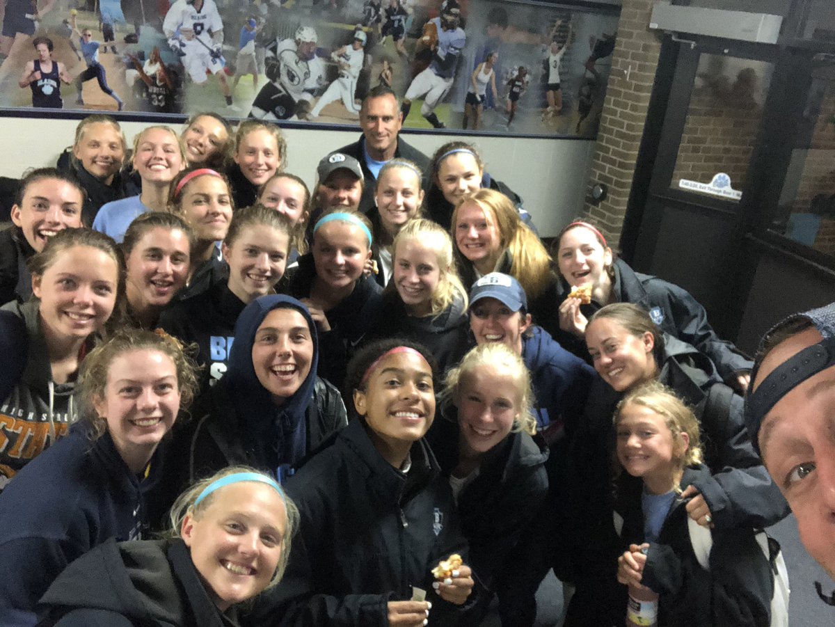 BENGALSOCCER's tweet photo. There are no words to describe....this group.  Amazing young ladies. Amazing. https://t.co/4K8o45UTVh