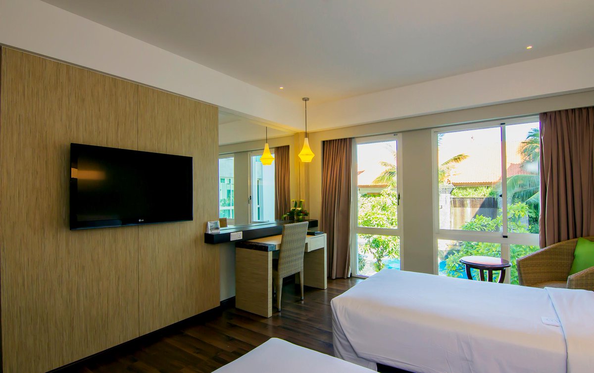 Spend your time in our spacious room with pool view 🍃

#BintangKutaHotel
#Hotel
#Bali
#holiday
#kuta
#tourism