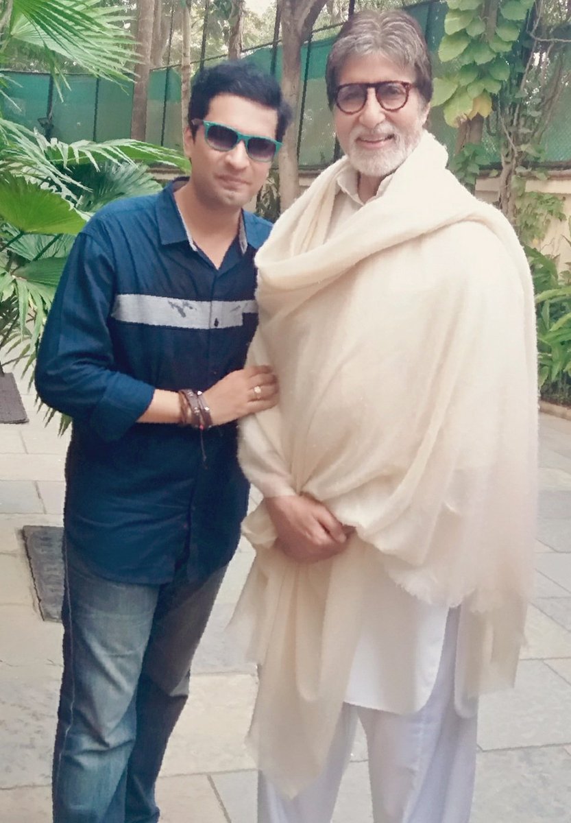 meri jindagi sawari mujhko gale laga ke baitha diya falak pe mujhe