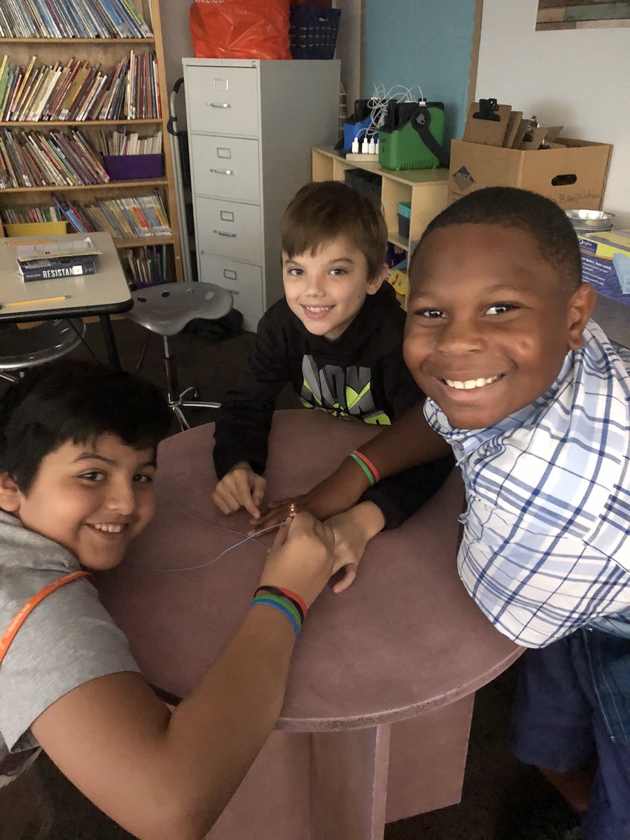 MrsG_InFourth's tweet photo. It was was a busy week in fourth grade! Making circuits was one of our favorite activities! @CoreyFADL https://t.co/4cHDUaIr9l