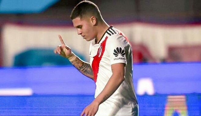 †G @ B ℛ Í € L† tweet media