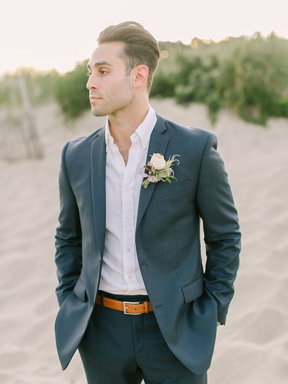 Twitter 上的 fianceebodas："Camisa, pantalón y saco, sin corbata, el outfit clásico del novio cualquier de playa. Y si es en tonos claros, ¡mejor! https://t.co/BAgf9HOQ6G" / Twitter