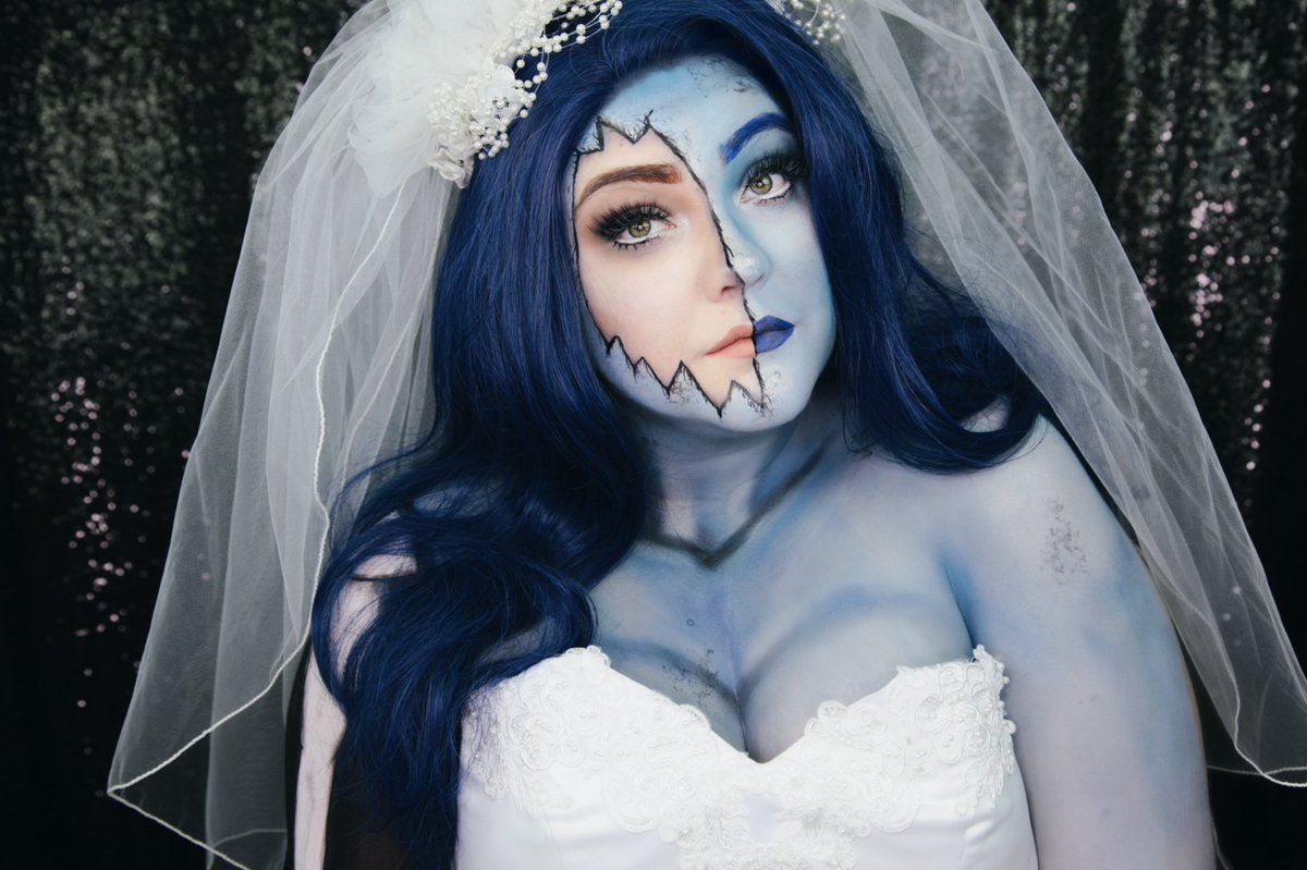 Emily 🦋 

The Corpse Bride is my all time favorite Tim Burton Movie.  What is yours?! Products Used : @mehronmakeup Paradise Paint, @MorpheBrushes x @jamescharles Palette 

#31daysofmehronhalloween