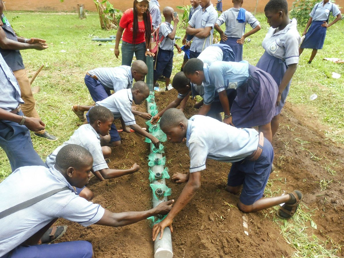 STEMEdNg's tweet image. Kenneth &amp;amp; Joy presented at the 7th edition of the AEEA International Conference last month. Their paper aims to reduce the prevalence of school children forced to leave school to farm while providing sustainable means of increasing farming productivity for rural Nigerian farmers