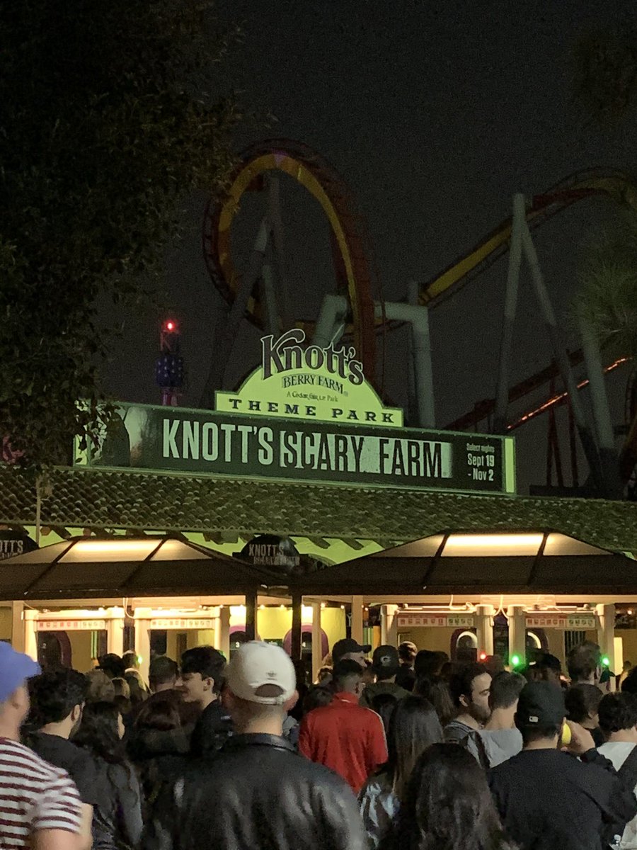 Time to get scary! #knotts #ScaryFarm