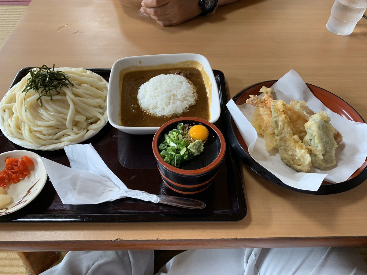 ちゃあ アクアリウム 本日は総社市のよこたうどんさんにて天ざる定食 カレーライス