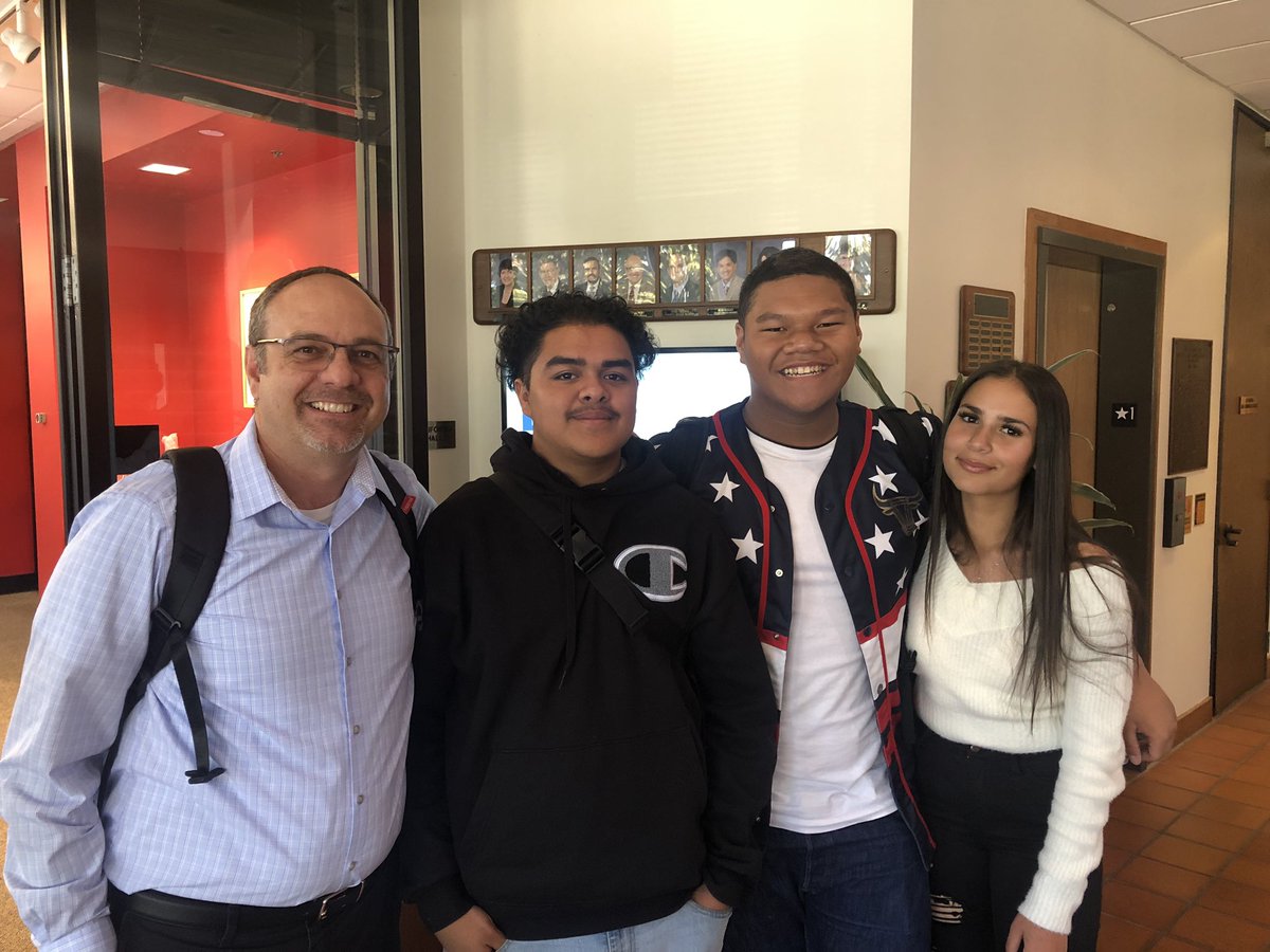 pdkeeley's tweet photo. Had a great time delivering the #keynote for #SMCOE’s #R247 today. One of the biggest highlights was reconnecting with these kids #studentvoice #realmatters Thank you @SMCOETweet for a great day! https://t.co/7lwjvYQuhk