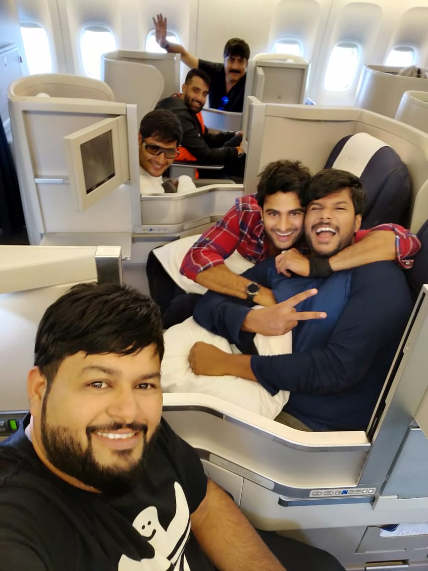 isudheerbabu's tweet image. When you have friends that make you feel carefreely crazy 😝 .... Great times at #Houston for #CelebrityCricketCarnival @sundeepkishan @MusicThaman @allarinaresh @prince_cecil @actorsrikanth #Tharun 🤗🤗🤗 @EW_Entertainers