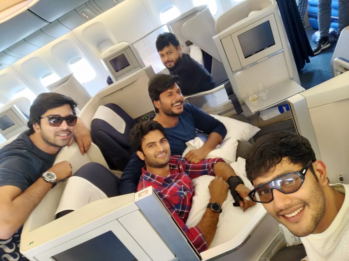 isudheerbabu's tweet image. When you have friends that make you feel carefreely crazy 😝 .... Great times at #Houston for #CelebrityCricketCarnival @sundeepkishan @MusicThaman @allarinaresh @prince_cecil @actorsrikanth #Tharun 🤗🤗🤗 @EW_Entertainers