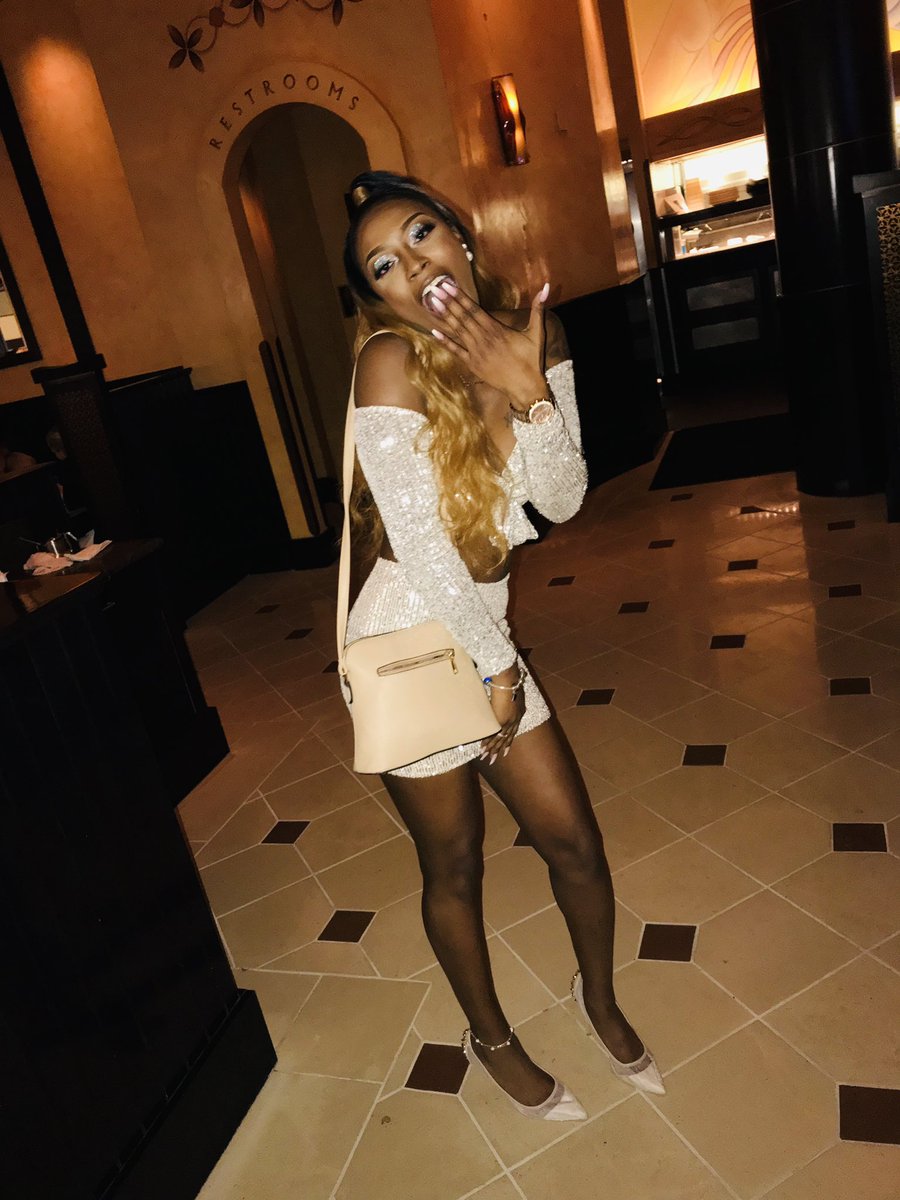 JesseyB_'s tweet photo. .-A lifestyle they wish they had😈😍😅#HappyBirthdayToMe 🎉💃🏾💁🏾‍♀️🥳 https://t.co/UMXR3WZv6J