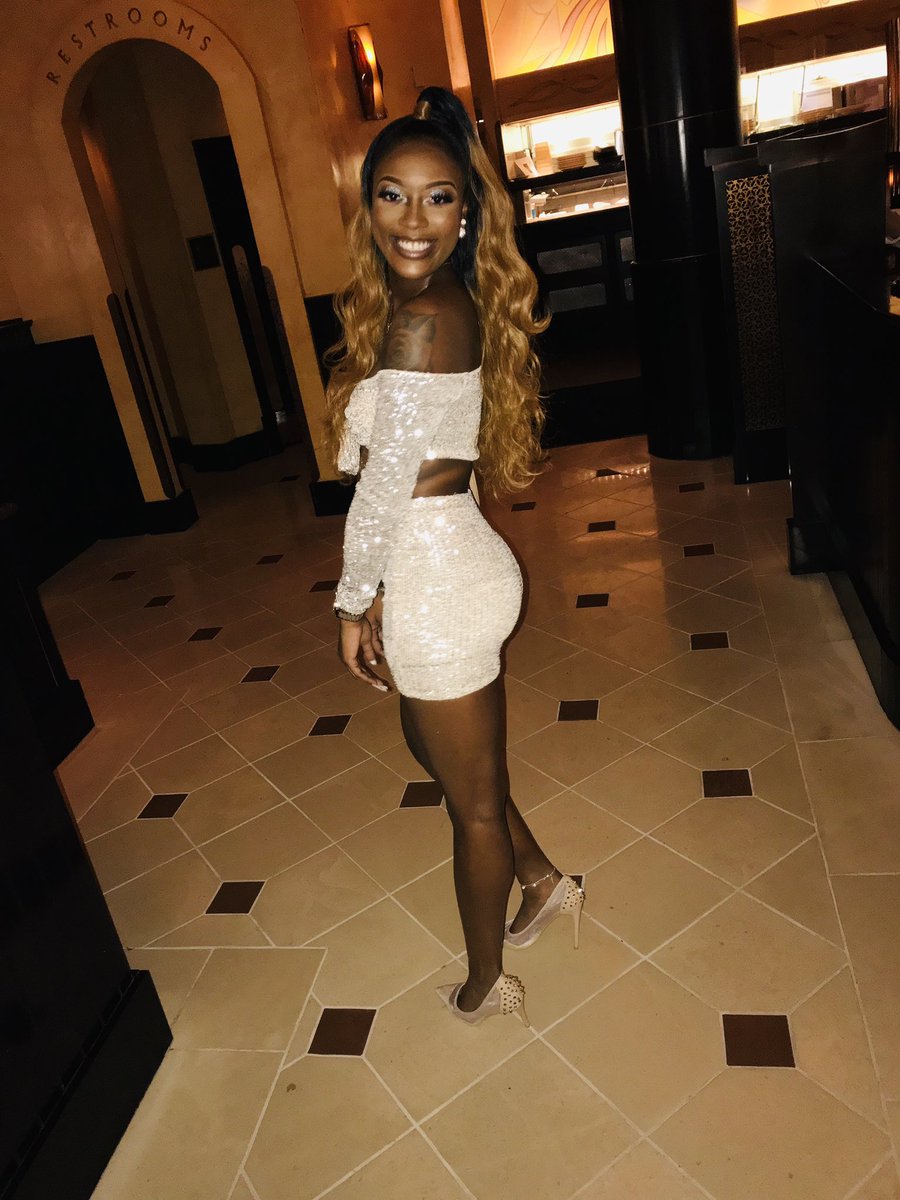 JesseyB_'s tweet photo. .-A lifestyle they wish they had😈😍😅#HappyBirthdayToMe 🎉💃🏾💁🏾‍♀️🥳 https://t.co/UMXR3WZv6J