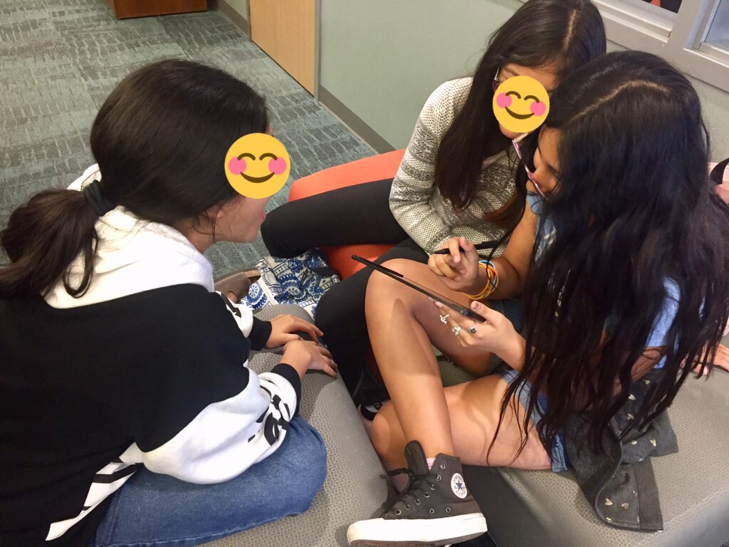 Lunchtime = funtime in our library! Today we had an Agar.io competition, tower building, boogie board drawing, chess, checkers, uno and origami.     <a href="/VUSDLibraries/">VUSD Libraries</a> #RidgeviewVUSD 
#librariesmatter #heartofourschools #SocialEmotionalLearning
#leadlikealibrarian