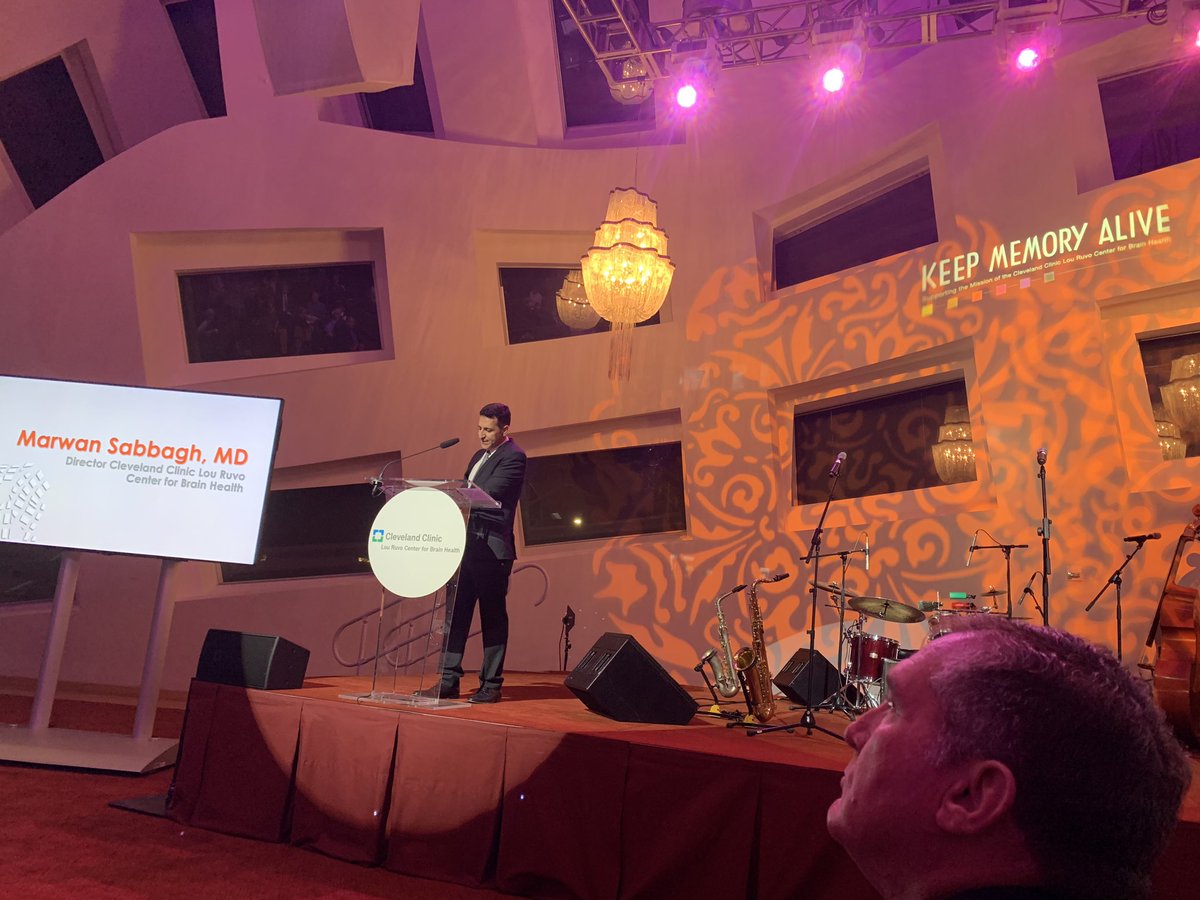 VictoriaDseaman's tweet photo. Tonight I had the honor of joining in the 10 year celebration of the Larry Ruvo Cleveland Clinic Center for Brain Health. We are blessed to have this amazing center founded on a hand shake in a parking lot. #LeadingtheNation #KeepMemory https://t.co/cM8UlwPLHz