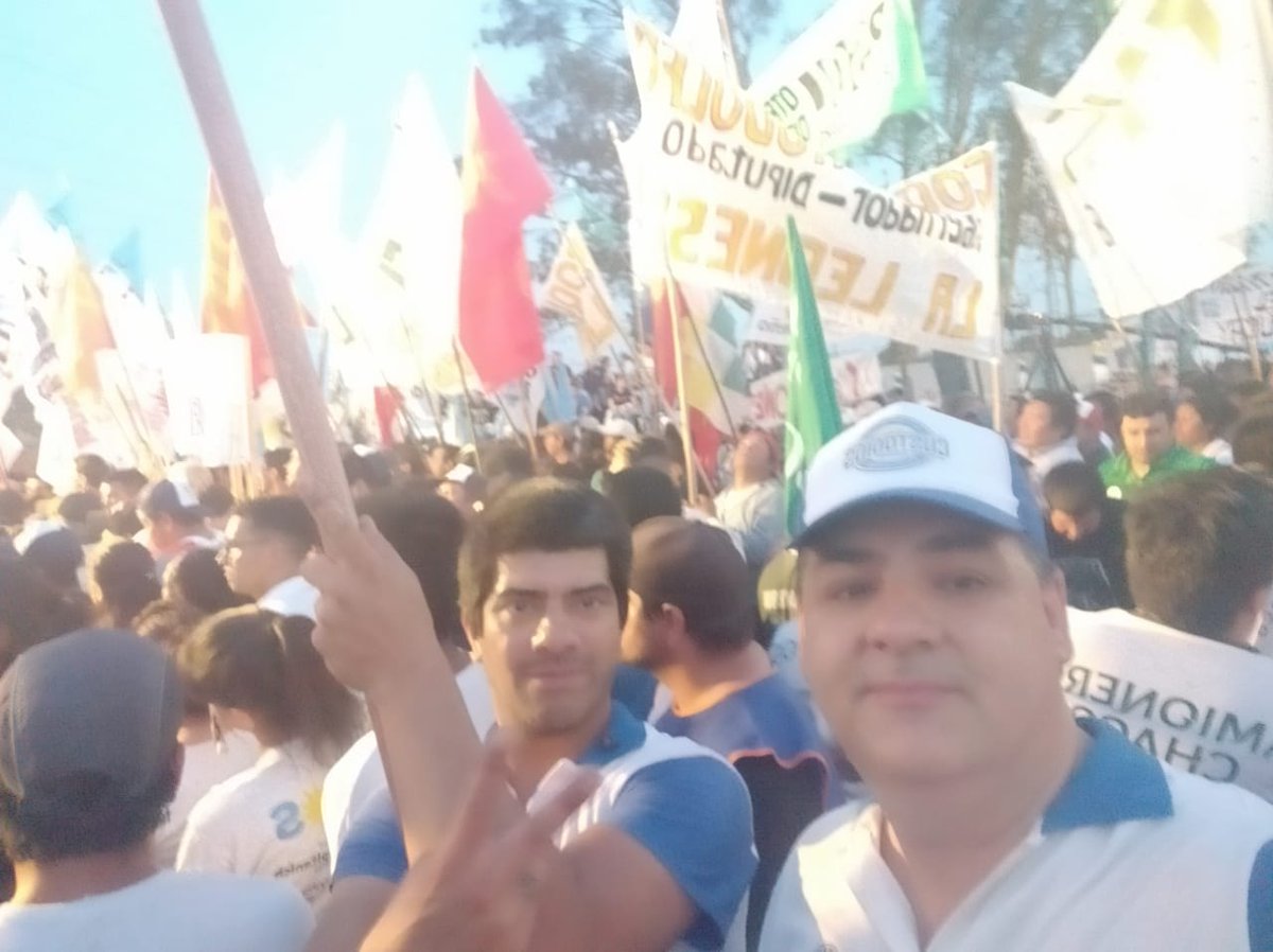 SutcaChaco's tweet image. 🗣️ HOY EN EL CIERRE DE CAMPAÑA DEL #FrenteChaqueño ✌️✌️✌️ en #Barranqueras 👉 #SUTCA CHACO DIJO PRESENTE... JUNTO AL FUTURO GOBERNADOR DE NUESTRA QUERIDA PCIA 👏👏 #JorgeMiltonCapitanich 
💪 Los #Custodios  Apoyando al Compañero #NicoSlimel, FUTURO DIPUTADO PROVINCIAL