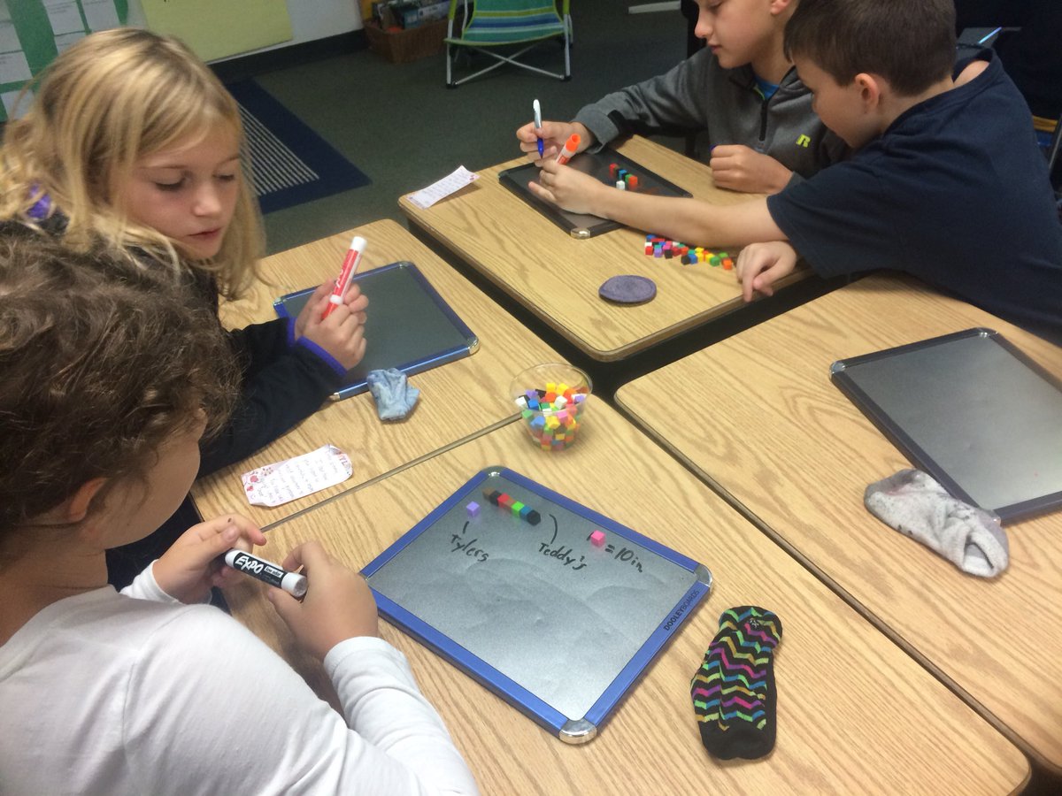 Mrs_Little_17's tweet photo. Exploring and problem solving multiplicative comparisons. #iowamath #iagdtbadc #achievethecore https://t.co/HR88Awl6kI