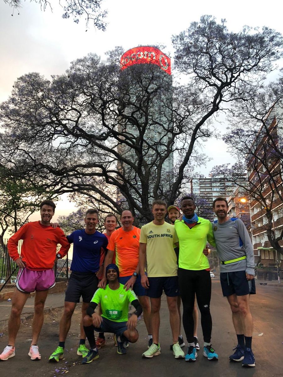 Friday morning city run. It’s a whole different world at 5h30 in the JHB CBD. #ponte #jhb