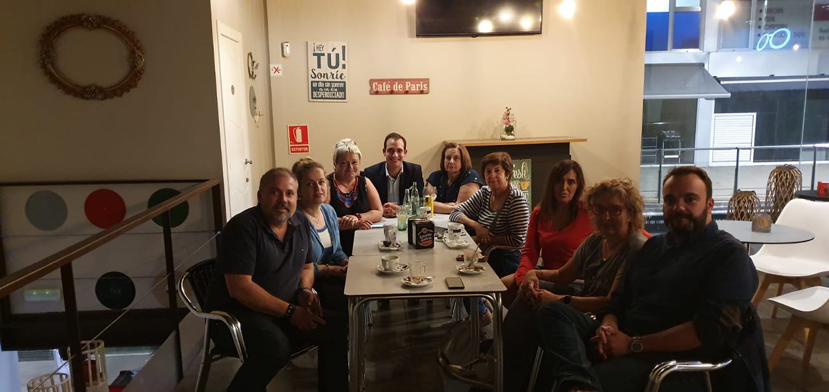 Reunión  informal de trabajo, para preparar las generales.