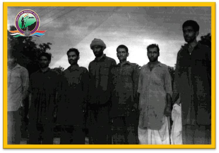 33 #RunawayPakArmy1965 - Paki faujis in civvies were a bit too quick to surrender!Gibraltar Force kahin key!:D