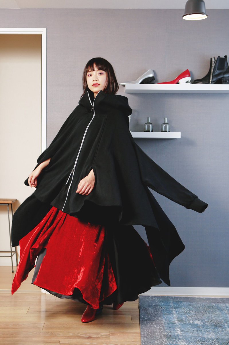 週末値下げ hazama なびくパーカー 週末値下げ hazama なびくパーカー - メルカリ