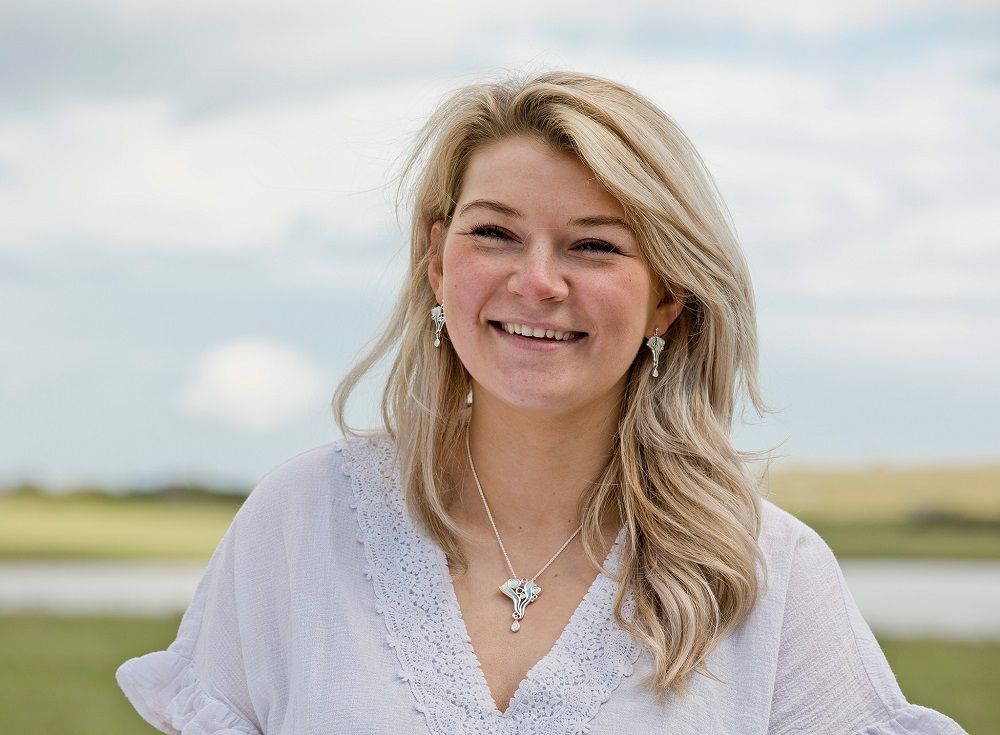 scotweddingmag's tweet image. #ad @SheilaFleetSFJ’s new collection Edinburgh launch is the perfect chance to see her latest designs, and find out more about her unique wedding rings! 💍✨

Get all the event details (and a wee sneak peek of the latest collection 👀) here &amp;gt; bit.ly/SFJArcticStream #sheilafleet