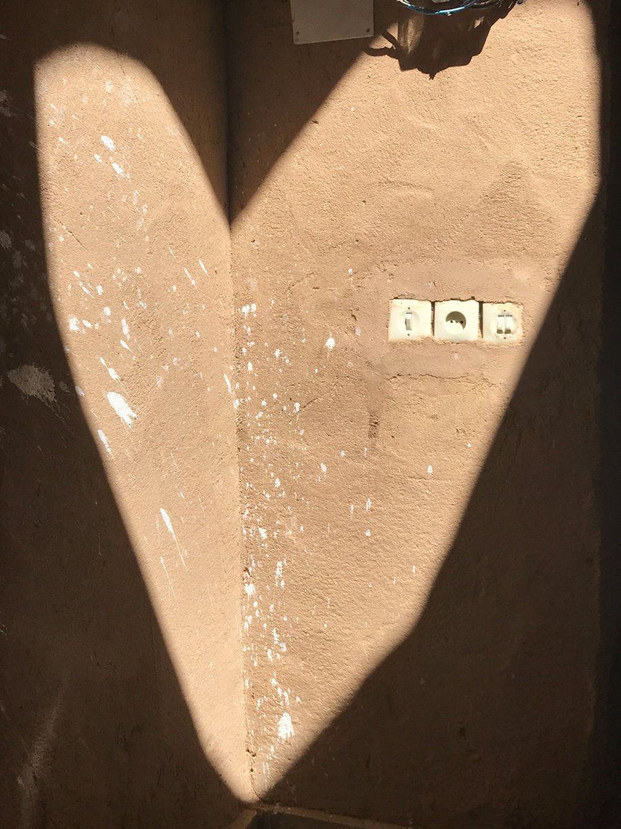 nartitee's tweet photo. Even Sun loves the walls here 😍🌞
.
.
#Nartitee #Ecolodge #Hostel #Yazd #Zoroastrianism #Iran #Feeliran #Tourism #Tourtoiran https://t.co/Gql43RGqVz