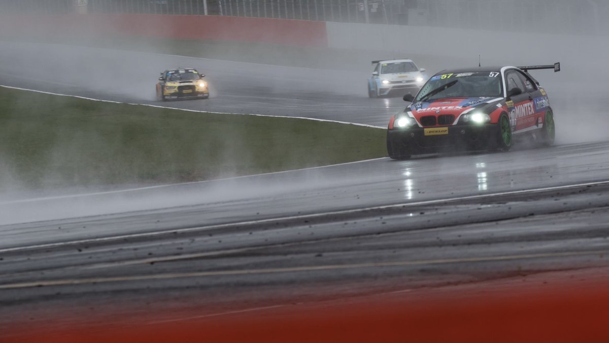 Exactly one year ago today. Silverstone, in the rain, taking the final class win of 2018.