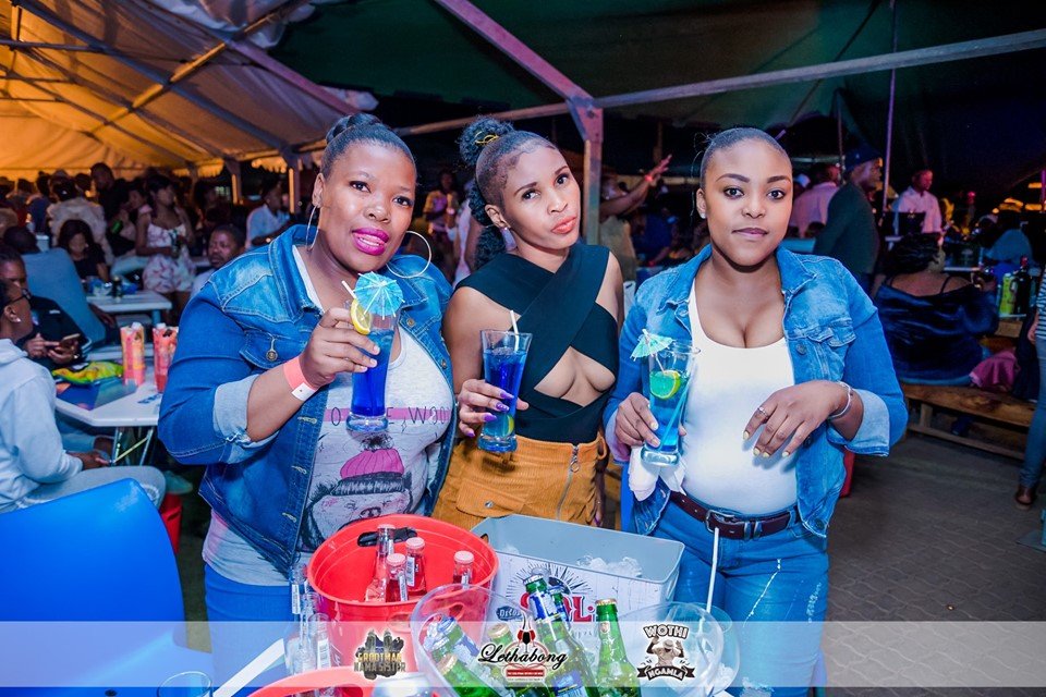 PubLethabong's tweet photo. Monate So Monate So ,get ready for the good friday coming up . make sure you come early to experience the whole experience . Asambe Tonight we have uJobe #SummerYadiYanos #Lethabong #Ocsoze https://t.co/GV7MxrWL3C