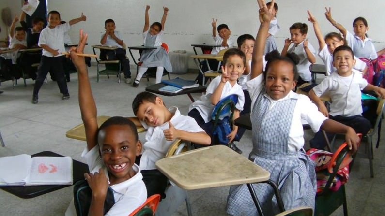 AGISSONS POUR L'EDUCATION 📖
Aidez nous à éduquer un Enfant Démunis aujourd'hui
Faire un don
👉lenfantfleur.org/donation
#education #donation #Aide #enfant  #enfance #ecole #school