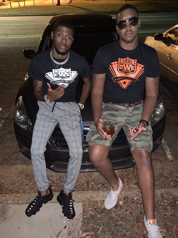 ColdStepper96's tweet photo. Had a good time and saturday is almost up. When I tell you meg some real ones my college life it’s an on goin paragraph. It’s up and stuck
#Dertywork https://t.co/a0I2n0JSq4