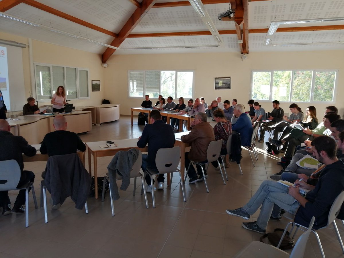 CoforAURA's tweet photo. Les #Communesforestières Drôme assistaient à la soirée d’échanges "valorisation des #boislocaux du Bassin de Montélimar" au #CEFA. Restitution de l'enquête locale menée auprès des pros de la #filièreforêtbois et construction d’un plan d’actions en faveur de l’utilisation du bois. https://t.co/cFaVOeRFaM